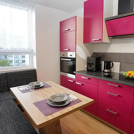 1-zimmer In Moderner Im Herzen Von - Zentrale Lage, Komfort & Wlan - Zimmername Bonn Apartment